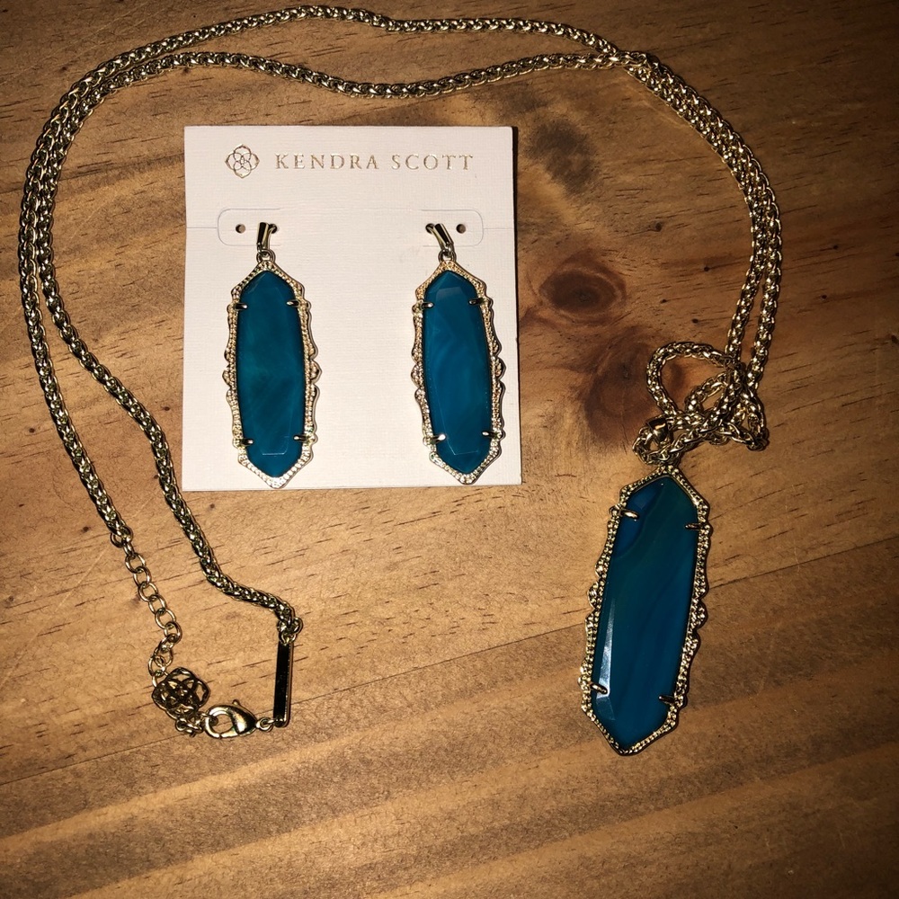 Kendra Scott Francies and Frances in Teal Agate.
